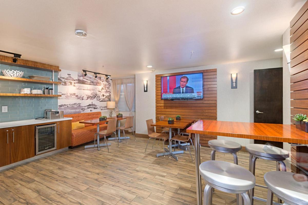 Hotel Solarena, BW Premier Collection, Newport Beach Exterior photo